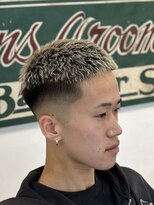 リルホビーズメンズグルーミング(Lil Hobbys Men's Grooming)&nbsp;クロップスタイルミドルスキンフェード