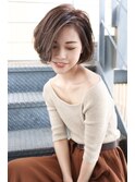 前下がりベースのショートボブ