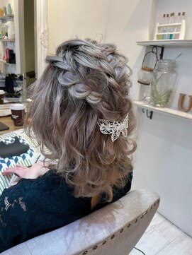 ナンバー ユアイロ 川崎(N° uairo) 20代・30代・40代似合う小顔ヘアアレンジ♪二次会ブライダル花嫁