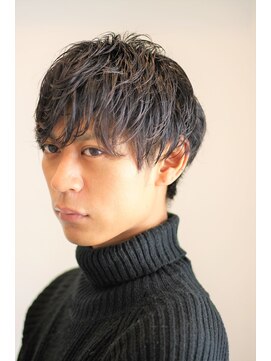 ノイセル 西本町(Noisyle) フェザーマッシュセミウエットネープレス無造作ショート