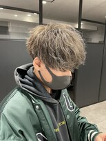 アンダーバーホワイト(_WHITE)&nbsp;前下がりマッシュ