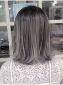 大人ショートボブヘアくびれショート白髪ぼかしハイライト50代