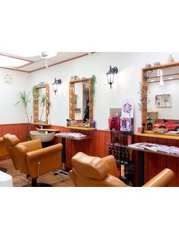 楽しいサロンタイムを♪初めての方でも緊張せずおしゃべりが弾む◎居心地の良さと、丁寧な施術が人気！