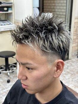 ブリリアント ヘアー ダイヤ(Brilliant Hair Dia)の写真/【シェービング】プロの技術が光る眉カット・シェービングで清潔感溢れるワンランク上の"格好いい"をご提案
