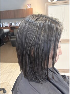 ブルーム 八千代緑が丘(bloom) 立体感と透明感を叶える白髪ぼかしハイライトカラー