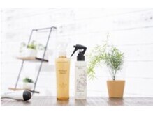 仕上げは頭皮の引き締め化粧水。毛穴を整えて、うるおいを髪の中に閉じ込めて完成