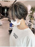 ハイライト　地毛残し　ハンサムショート