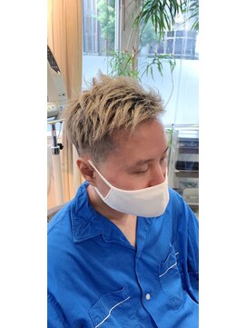 ビューティーショップ ニコ(Beauty shop nicco) メンズ　ブリーチ　ソフモヒ　刈り上げ