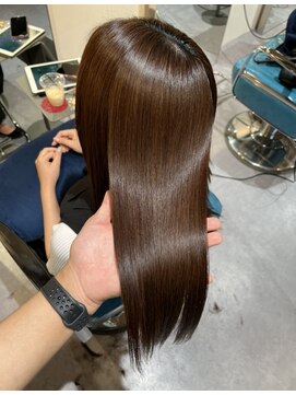 リラエ(Lyrae) 縮毛矯正/髪質改善/美髪カラー/トリートメント【大阪/西梅田】