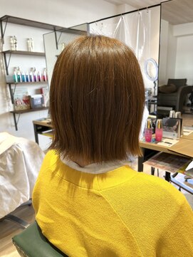 サラ(sarah) 切りっぱなしボブ/ナチュラルブラウン