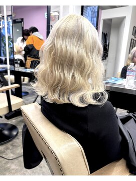 ディーカヘアーセンダイ(Di KA HAIR sendai) blond/ブリーチ/ハイトーン/ブリーチカラー/抜きっぱなし