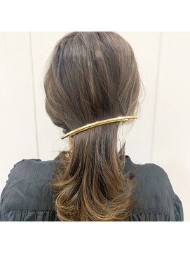 コワファースト させぼ五番街店(COIFF1RST) 透明感カラー×バレッタアレンジ