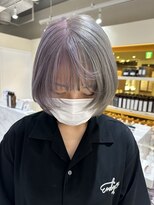 ジュエム(jouerm)&nbsp;レイヤーカット冬カラーハイトーンブリーチカラーミルクティー