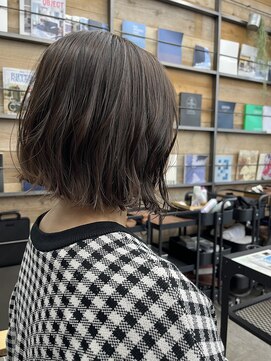 クロムス(clomus) 【clomus】切りっぱなしボブ