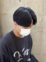 アルム オモテサンドウ(ALLM omotesando)&nbsp;韓国風カルマパーマ メンズ韓国ヘア メンズカット 原宿 表参道