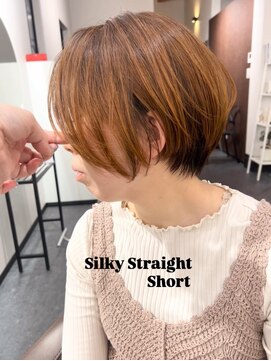 エカヒ(ekahi) silky straight short