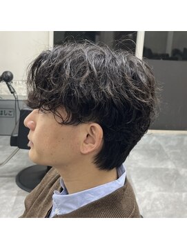 フイ 恵比寿(Hui) メンズパーマ/刈り上げなし/センターパート