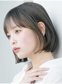 表参道白髪ぼかしハイライトくびれショートボブグレーベージュ
