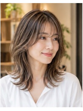 アースオーセンティック 小平店(EARTH Authentic) 白髪ぼかしハイライト×くびれレイヤー