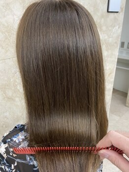 ポリゴノ(poligono)の写真/【芦屋駅徒歩3分】高濃度補修成分で髪や頭皮環境まで整える"oggiotto"なら、髪本来の素直なストレートに♪