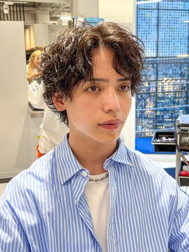 オーシャントーキョー(OCEAN TOKYO) メンズ波巻パーマセンターパートウルフツーブロック