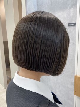 ポジ(poji) ボブ ミルクティーベージュ 艶髪 髪質改善カラー ショート