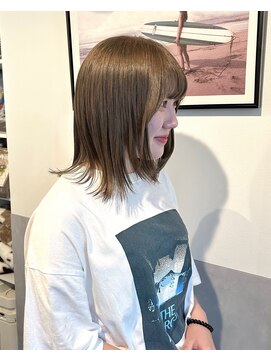 マリン(Marine) 20代30代40代オリーブベージュ顔まわりレイヤーボブ