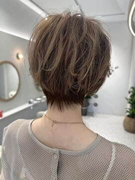 レジット 海老名(Legit) 30代40代50代◎360°キレイなショートヘア 小顔 レジット海老名