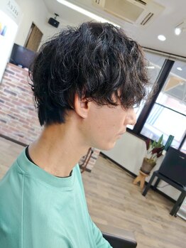 サロンドリアン(Salon de Lien)の写真/ヘアだけでなく個室での”頭皮環境改善スパ”や”フェイスエステ”で≪メンズトータルビューティー≫を実現