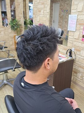 美容室レゴ(REGO) ショートカット(濃いブラック)