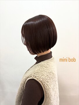 ヘアーアンドメイクアップモパ ミニボブ