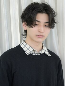 ディッセンバー 神宮前(December) ニュアンスルーズパーマフェザーシャドウセンターパート渋谷原宿