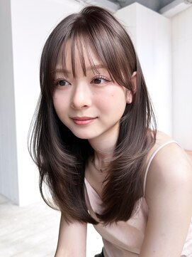 アルバム 銀座(ALBUM GINZA) グレージュロング暗めカラー韓国ヘア顔周りレイヤー_F31127