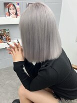 エゴル ナゴヤサカエ(ENGOL NAGOYA SAKAE)&nbsp;どこでも映えるホワイトシルバー