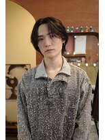 エディ(Edy)&nbsp;メンズセンターパートカルマヘア韓国ヘアニュアンスパーマ岡山