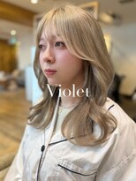バイオレット 表参道店(Violet) くびれミディアムレイヤー小顔まわりカットミルクティーID-16