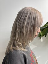 モリオフロムロンドン 大宮店(morio from London) ホワイトベージュ×レイヤーカット