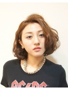 リベラル(liberal) ニュアンスボブ[アップバング/パーマボブ]