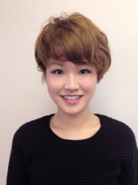 ナチュラ(Natur) 【ニュアンスパーマ】ショートに甘さを添える、無造作な動き