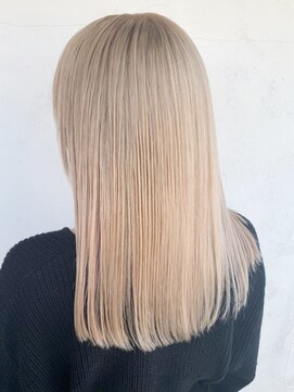 アイティー バイ アルバム 中野店(IT by ALBUM) ホワイトベージュストレート_ホワイトアッシュ_ba311911