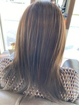 アワーズ(Ours)&nbsp;シルバー系アッシュベージュ