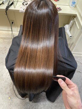 ロロ(ro-ro) 【恵比寿 ro-ro】枝毛が無くなる潤艶髪