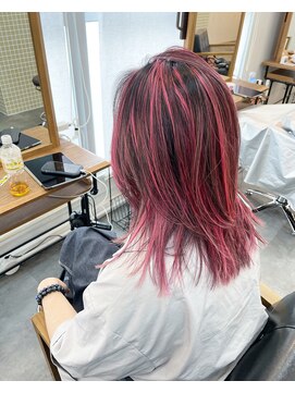 ルヴェルヘアー(Revel hair) ハイライトピンク
