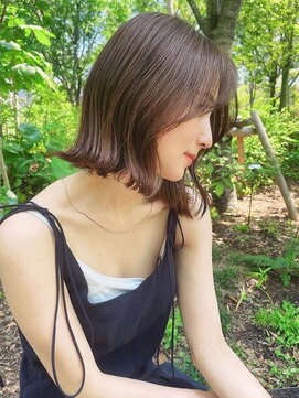 ノイカーム(noi Calm) 顔周りレイヤーカットグレージュカラーくびれボブショートカット