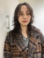 シール 梅田(CIRR) くびれレイヤーミディ × ニュアンスパーマ