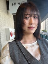 フィルム(FiLMs)&nbsp;透明感グレージュ/ミディアム/顔まわりカット/レイヤーカット