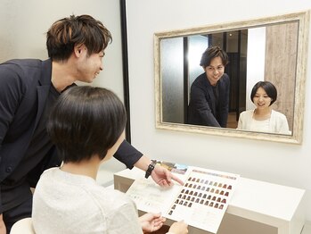 ヘアメディカルサロン 銀座の写真/【おとな髪サロンでエイジングケア】頭皮から改善することで悩みの根本から解決に導きます◎