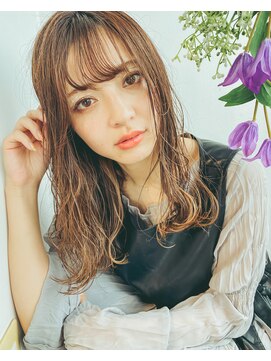 ザ オーダー(THE ORDER) ゆる巻きミディアムスタイル