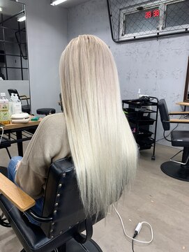 ワン(ONE) ホワイト