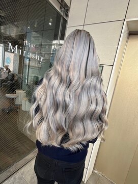 ミラシィ 成田(Mirashy) ハイライトカラーミルクティーベージュレイヤーカット